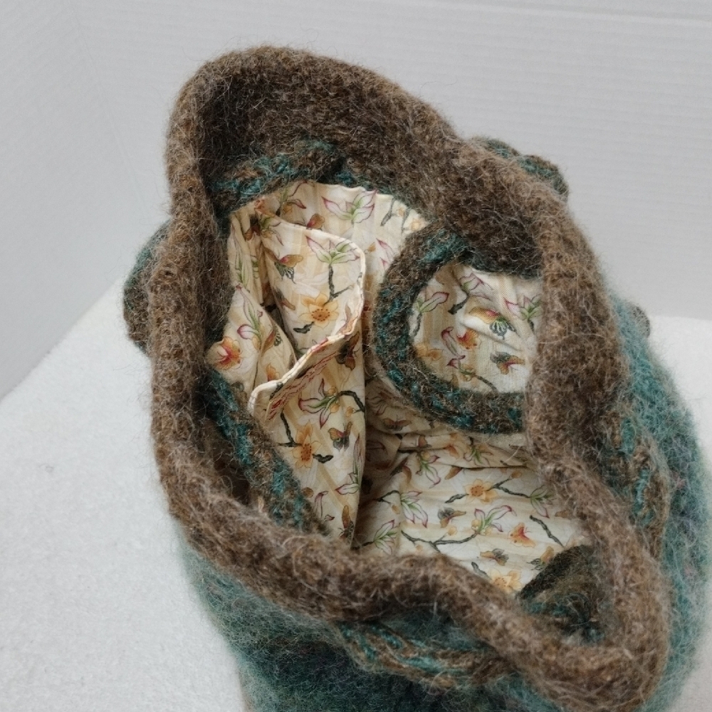 Specially Fashioned By Shelby Hawthorne Green and Brown Wool Shoulder Bag - Picture 4 of 6
